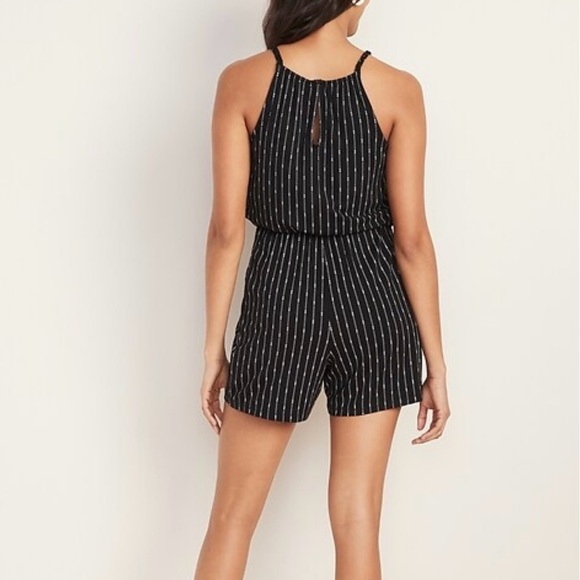 Old Navy High Neck Sleeveless Black Printer Jumpsuit Women’s Size XSP Keyhole - Picture 2 of 8